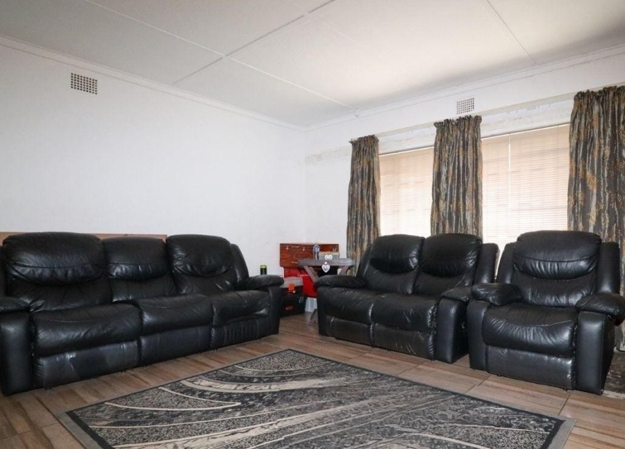 4 Bedroom Property for Sale in Collerville North West